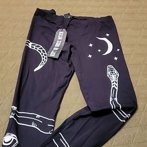 Rogue+Wolf new with tags witchy serpent leggings, size Large